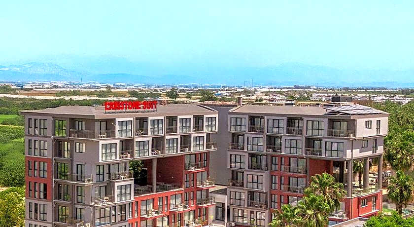 Laristone Suite Spa Hotel