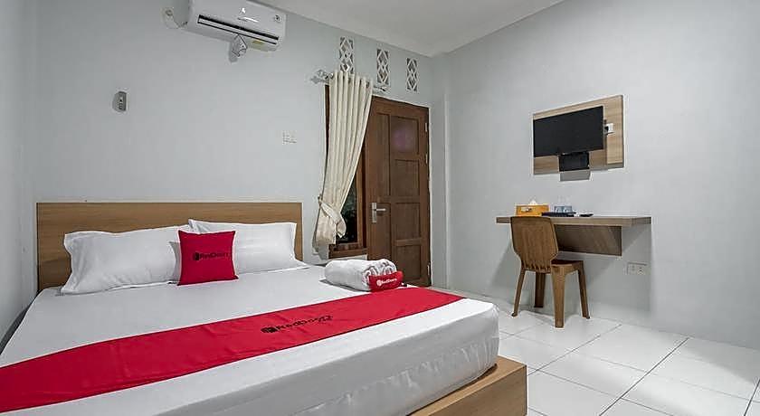 RedDoorz near RSUD Dr Abdul Aziz Singkawang