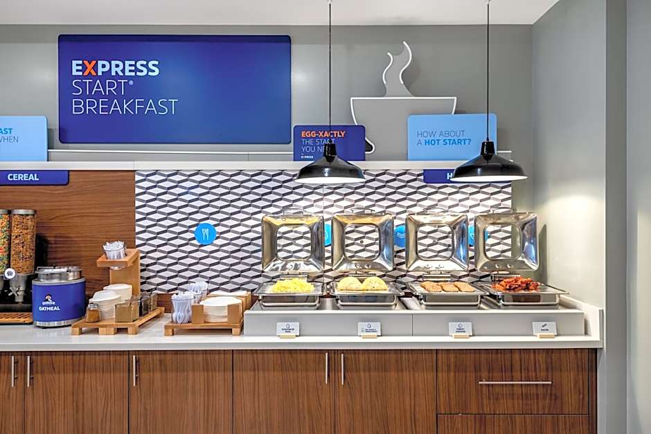 Holiday Inn Express & Suites Santa Ana - Orange County By IHG