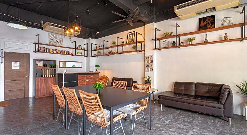 Kata Station Boutique Hotel, Kata Beach