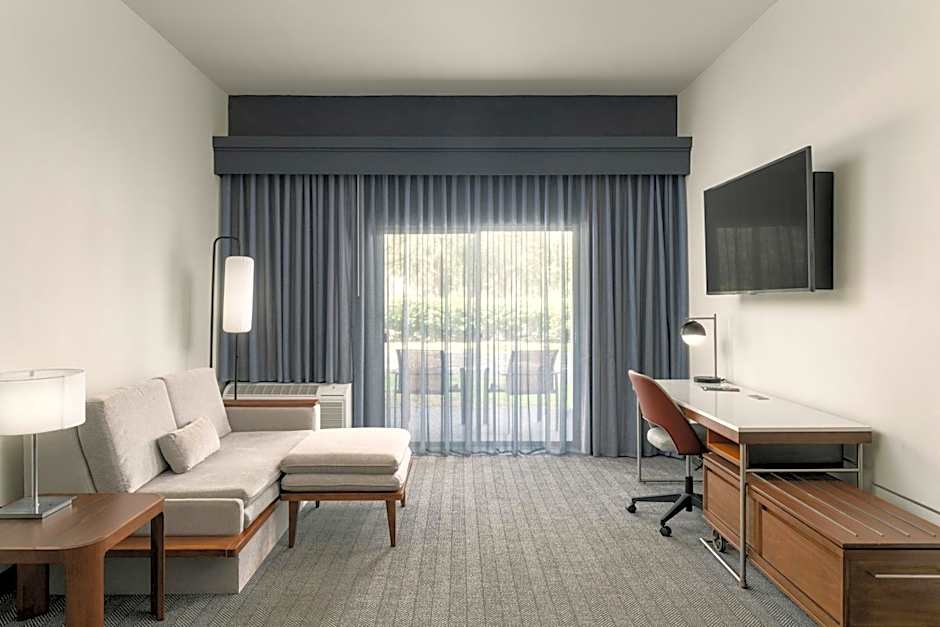 Courtyard by Marriott Gainesville FL