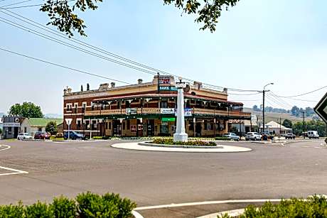 Bank Hotel Dungog