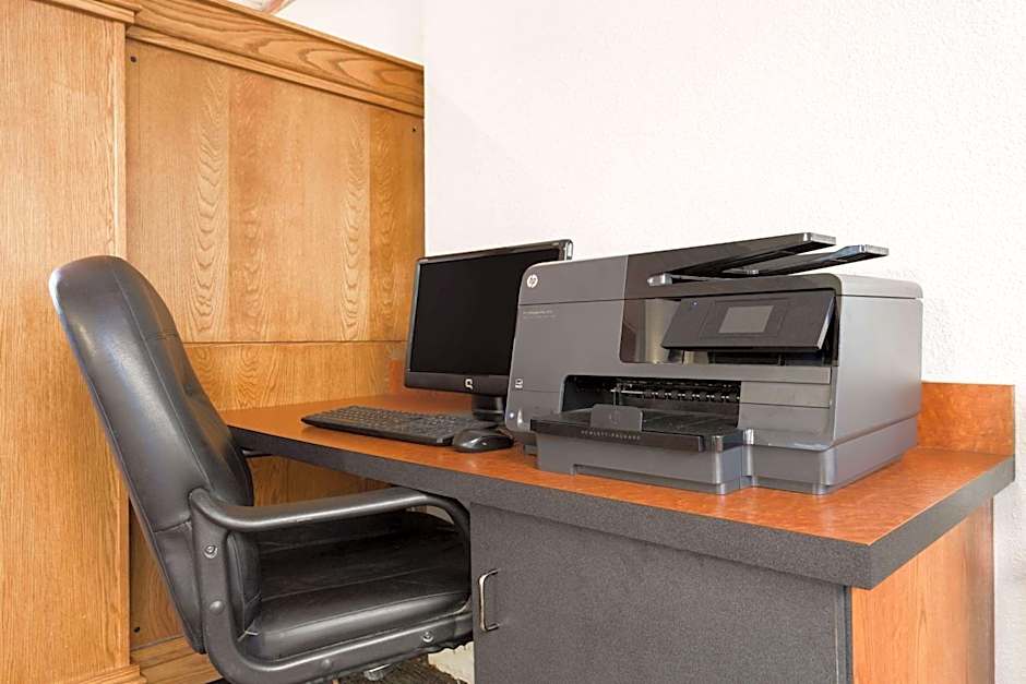 Days Inn by Wyndham Harrisburg North