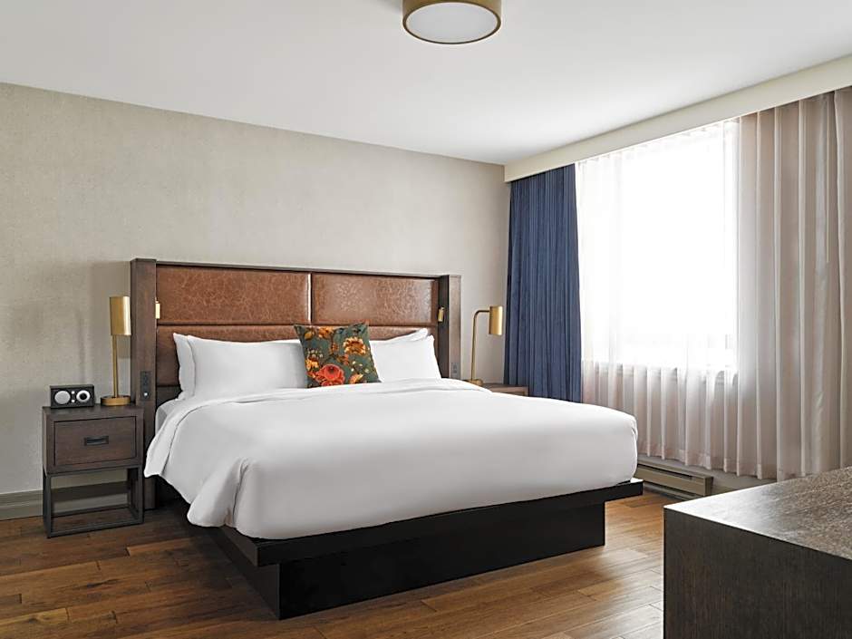 Metcalfe Hotel Ottawa by Gray Collection