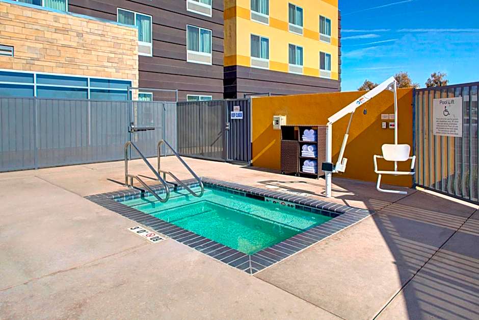 Fairfield Inn & Suites by Marriott Bakersfield North/Airport