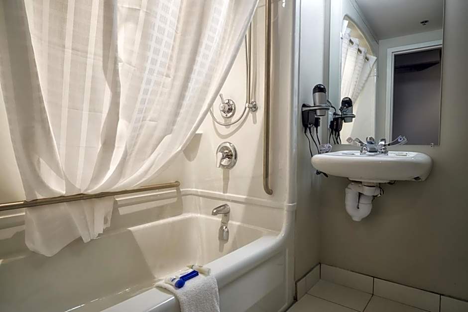 Microtel Inn & Suites by Wyndham Sault Ste. Marie