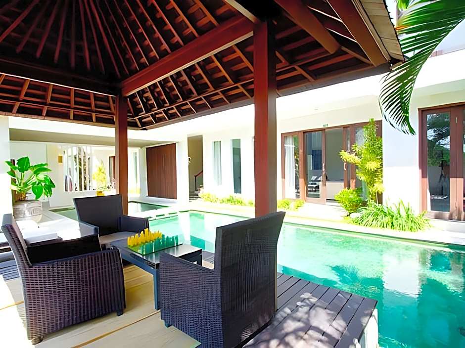 Apple Villa and Studio Seminyak