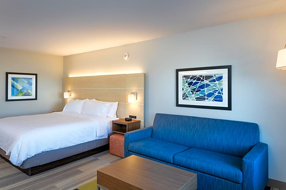 Holiday Inn Express & Suites Bend South