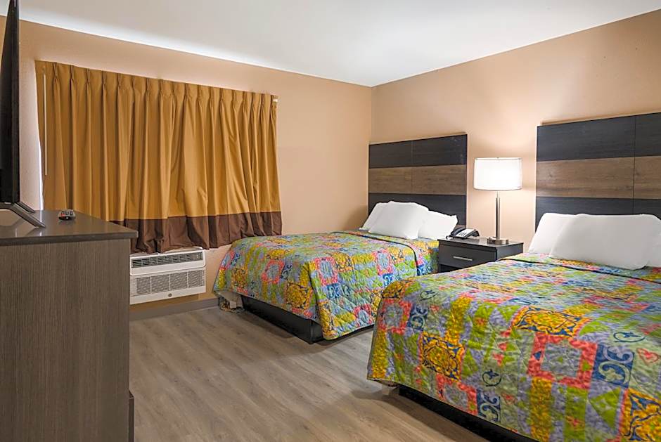 Knights Inn Grand Rapids East