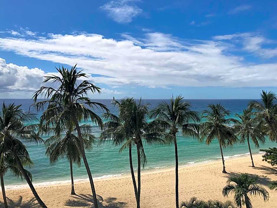 Coconut Court Beach Hotel