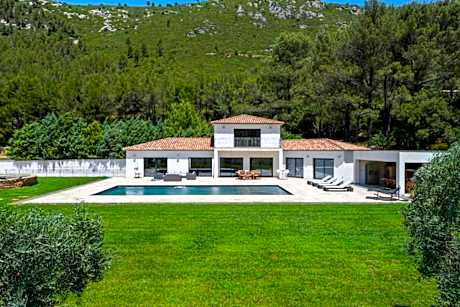 Villa Koi Castellet pool, jacuzzi, hammam,