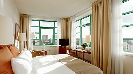 Superior Waterside Single Use