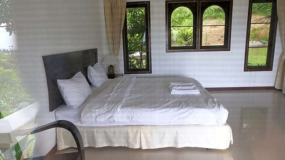 Khaolak Hillside Villa