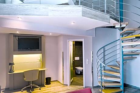 One-Bedroom Loft Family Suite with Sofa Bed
