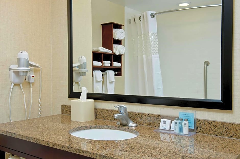 Hampton Inn & Suites Ocean City Bayfront-Convention Center