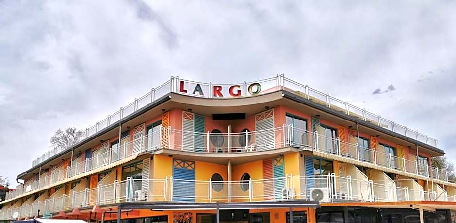 Hotel Largo Beach