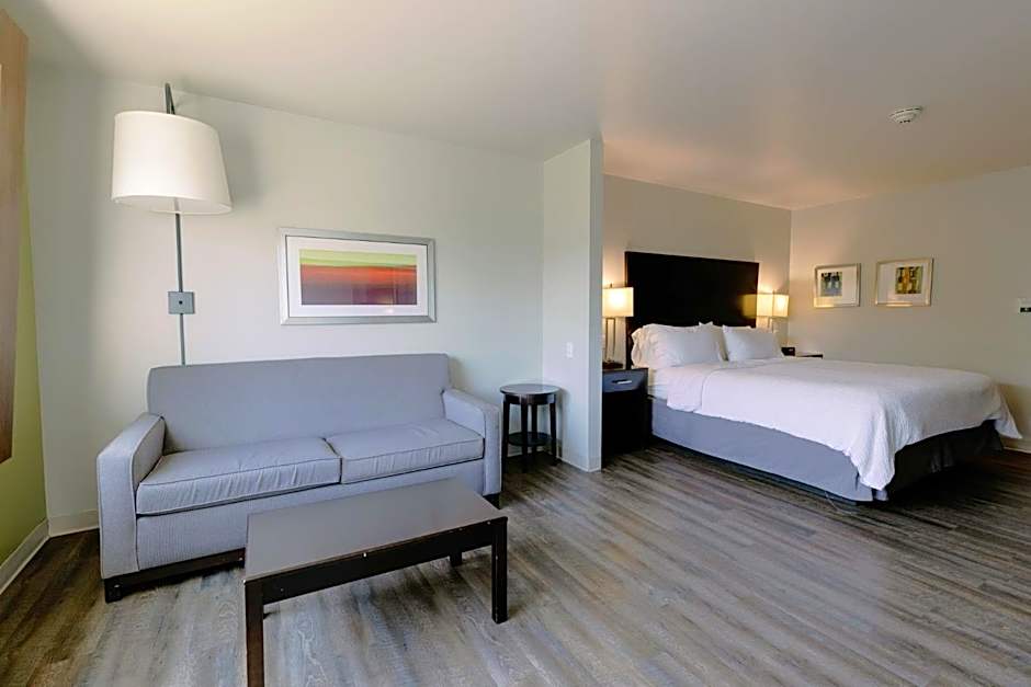 Holiday Inn Express and Suites Tahlequah By IHG