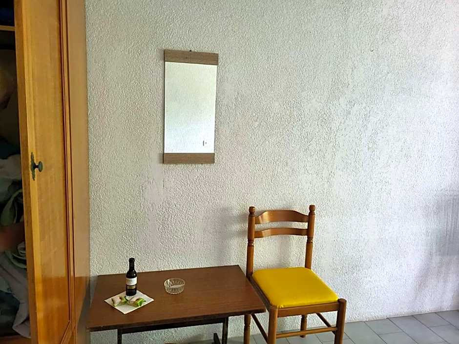 HOTEL AGNI -ENOIKIAZOMENA DIAMERIZMATA