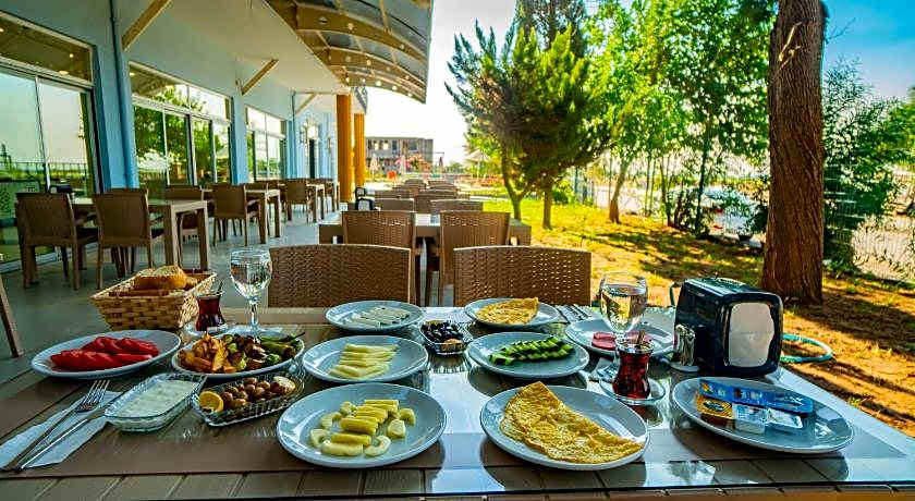 Prenses Sealine Beach Hotel
