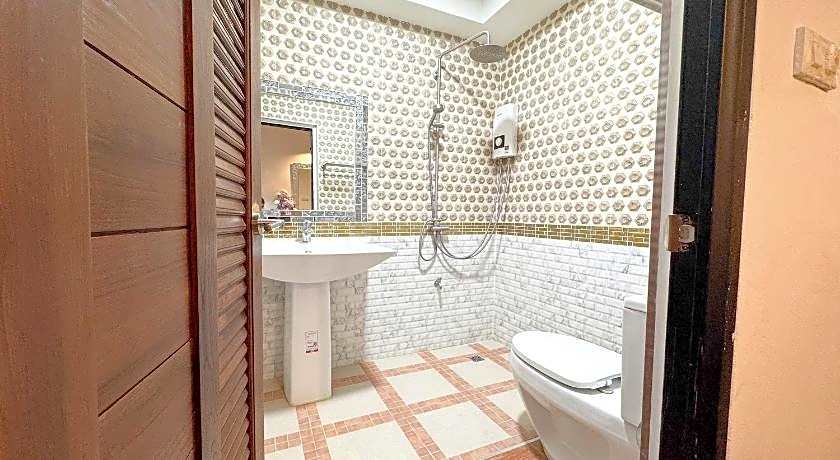 Chiangmai Lanna & Modern Loft Hotel