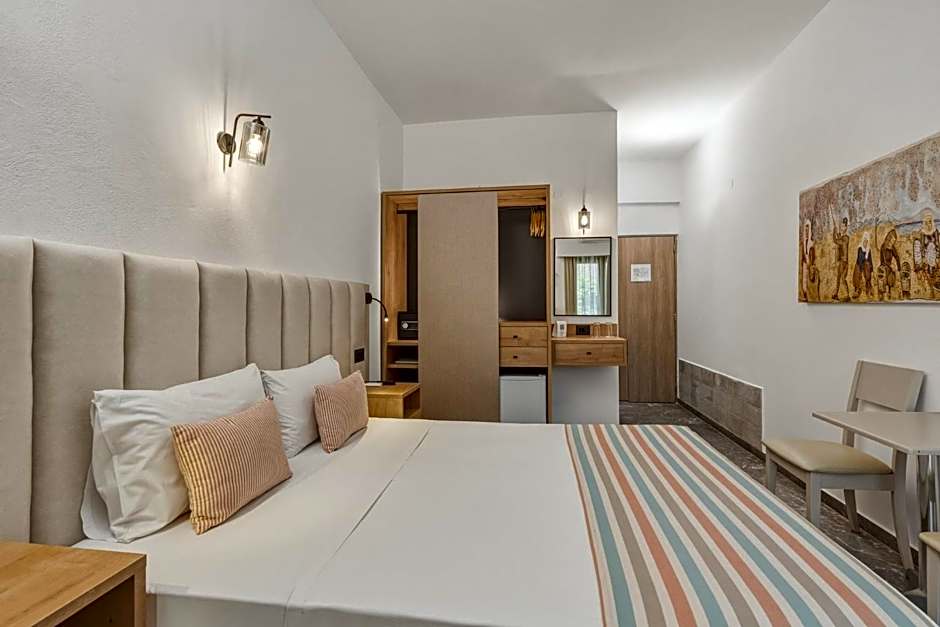 Erato Hotel