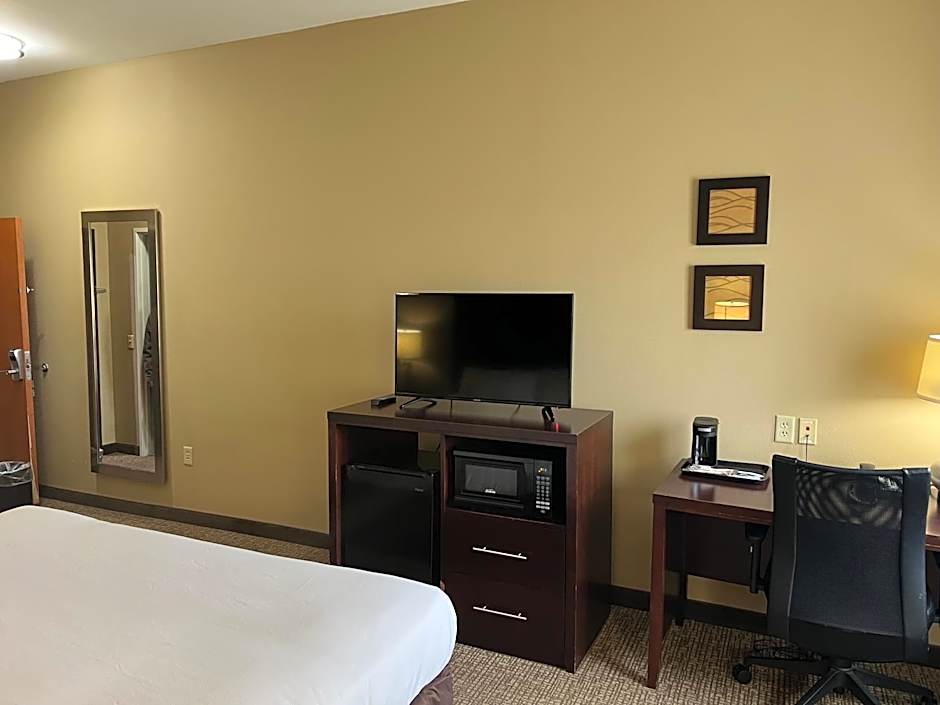 Days Inn & Suites by Wyndham Manheim Lebanon