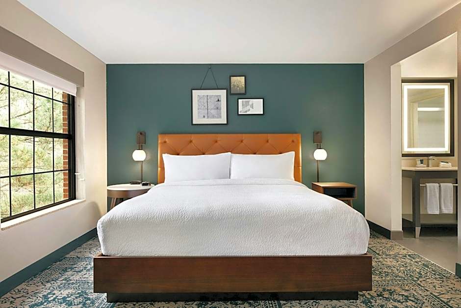 Four Points by Sheraton Raleigh Arena