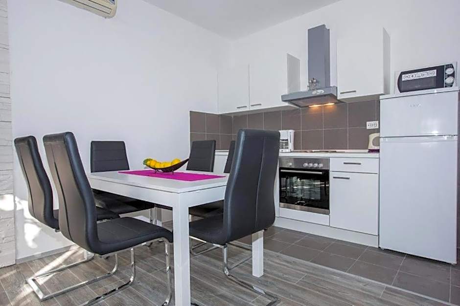 Apartments Villa Roza