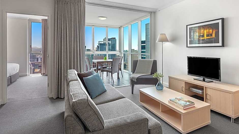 Oaks Brisbane Festival Suites