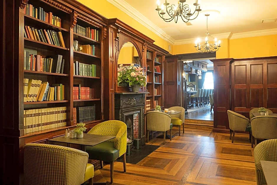 Cahir House Hotel