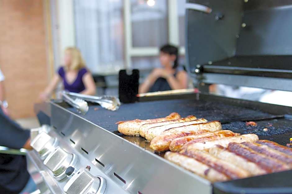 Adelaide Road Motor Lodge