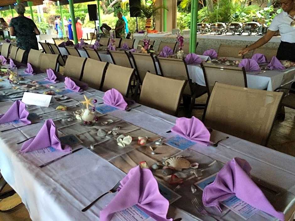 Lindbergh Bay Hotel and Villas