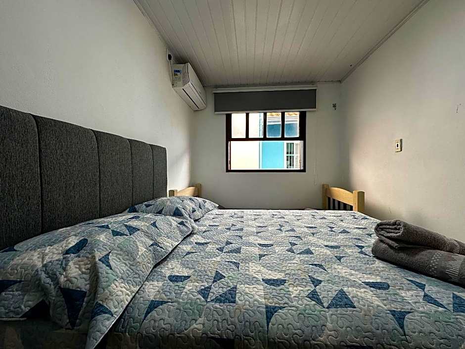 BS01- Casa com Piscina Aquecida e Churrasqueira