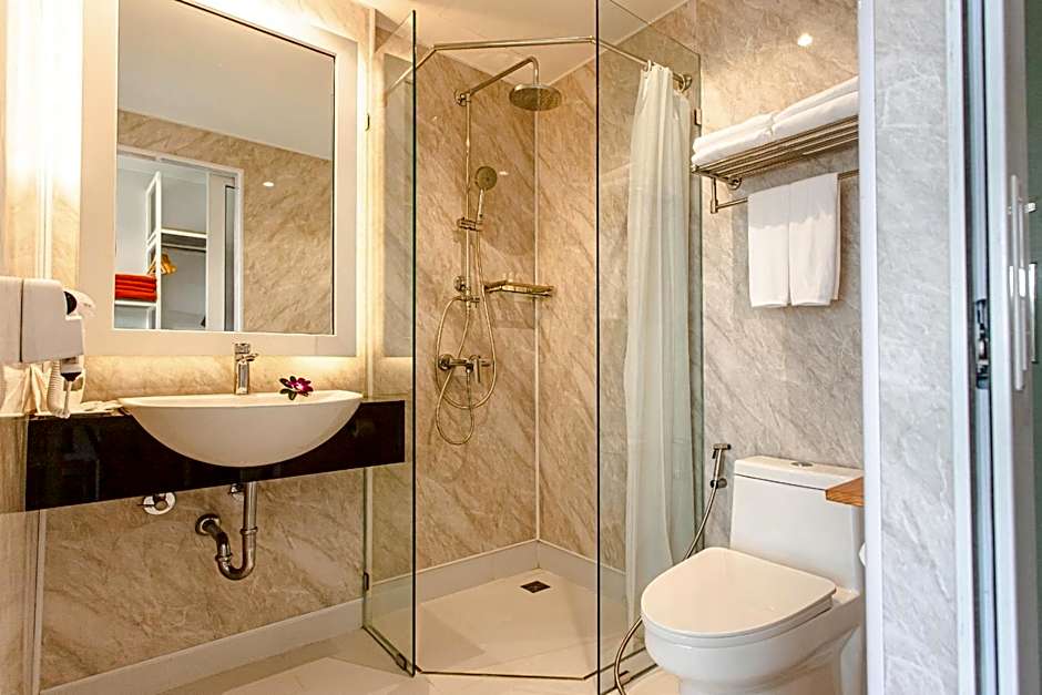 Photo 1 of 1 of Deluxe 1 Double Bed or 2 Beds, Jetted Tub