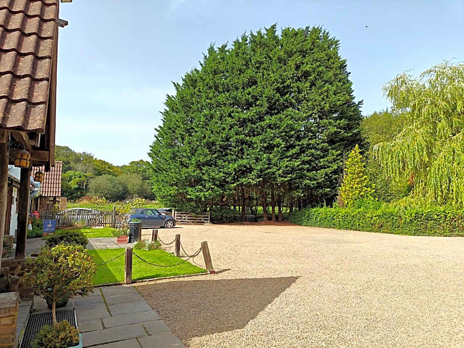 Little Foxes Hotel & Gatwick Airport Parking