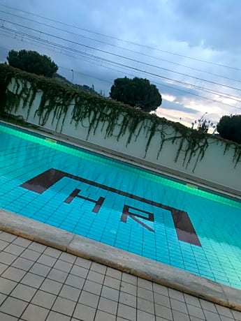 HOTEL ROYAL