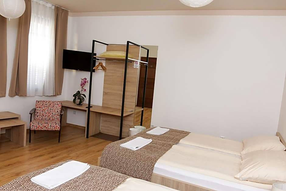 Hotel Logavina 8 Garage Parking