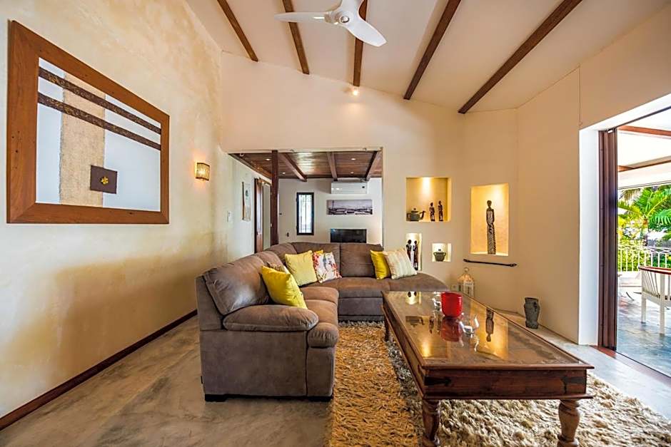 Quaint 4-bedroom Beach Villa in a fishing village