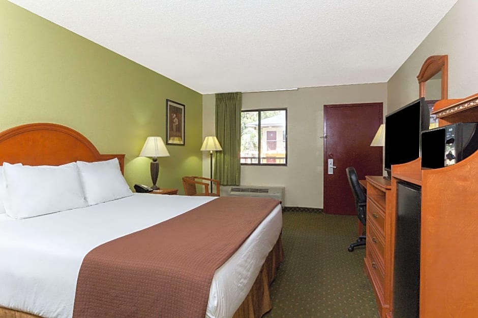 Hj Express Inn Tallahassee – Tallahassee, FL
