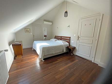 Suite with Garden View