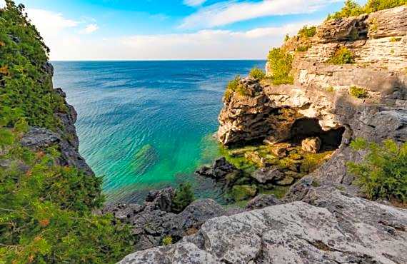 Lakehouse chalet on Sky Lake Ontario 5 bedrooms