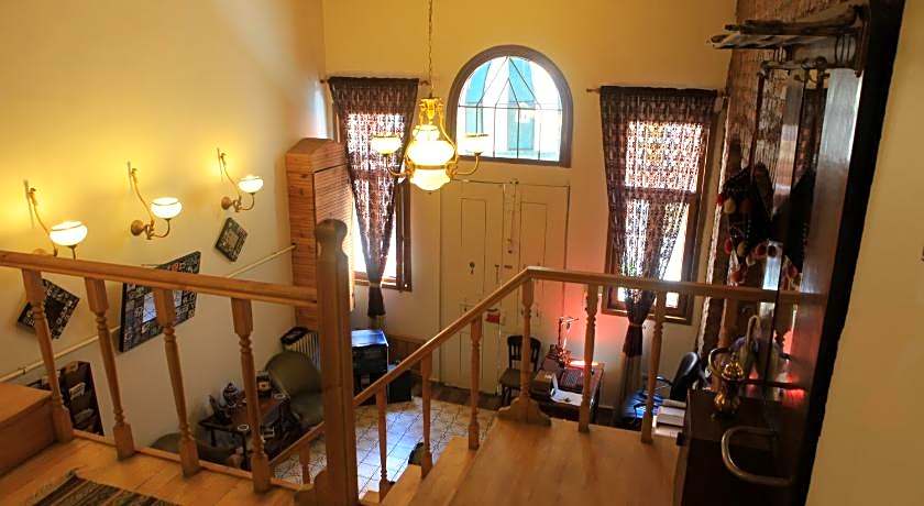 Tom Square Boutique Hotel