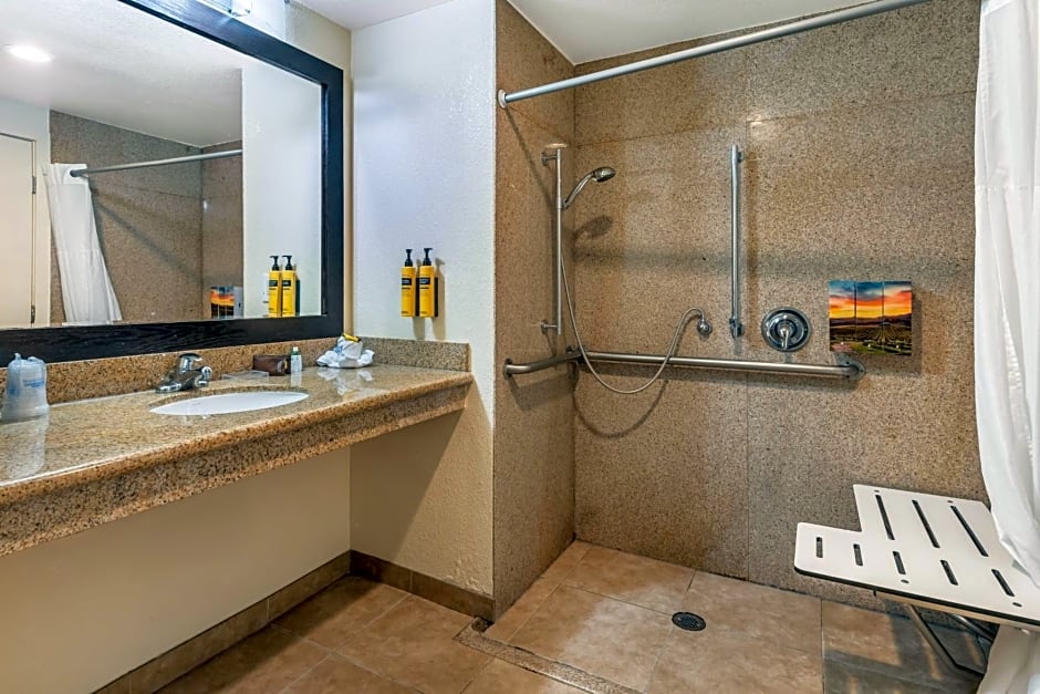 Best Western Plus Wine Country Inn & Suites