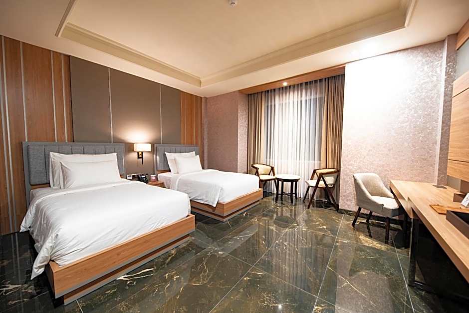 Taman Prakerti Bhuana Hotel