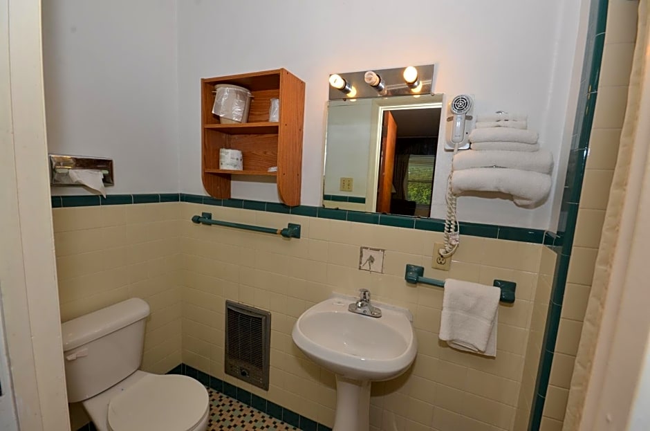 Budget Host Inn