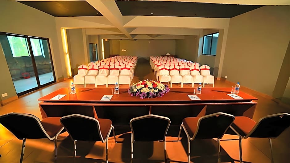 The Mountain Courtyard