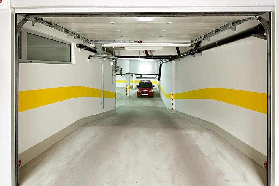 Hotel TESLA - Smart Stay Garni