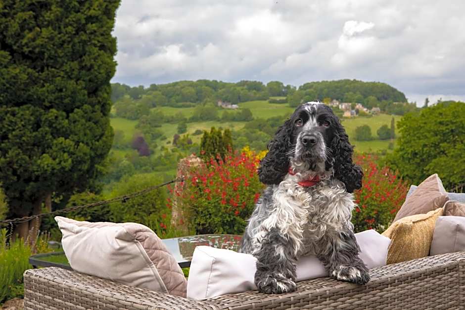 Burleigh Court Hotel