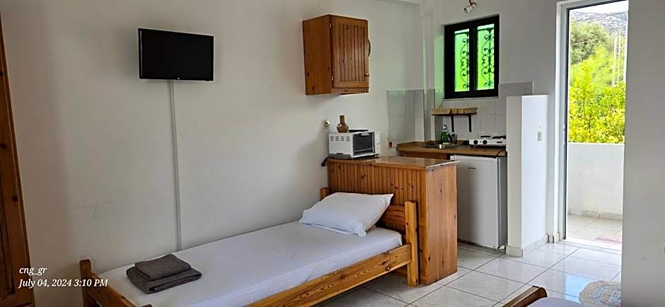 Ero Aegina Hospitality