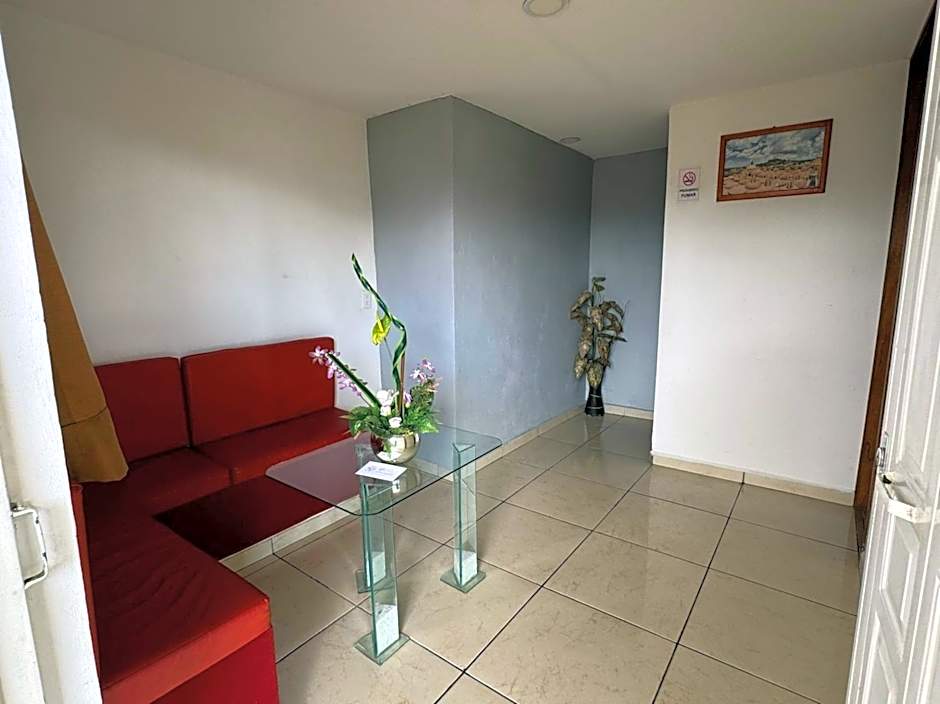 OYO Hotel Familiar Tollan